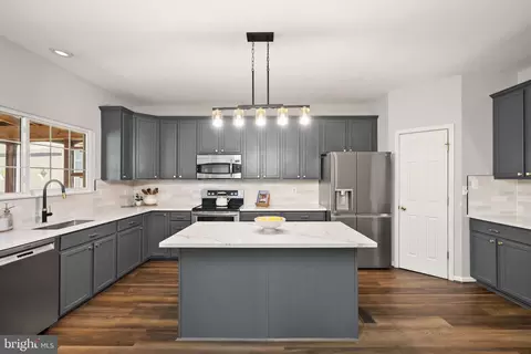 Kitchen - 12328 Grimsby Ln, Bristow, VA 20136 photo 5 of 5