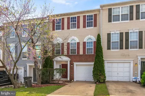3001 Frankfurt Ct, Woodbridge, VA 22191