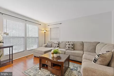 14836 Winding Loop, Woodbridge, VA 22191