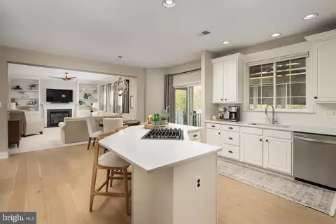 Other - 7658 Bexhill Ct, Gainesville, VA 20155 photo 5 of 17