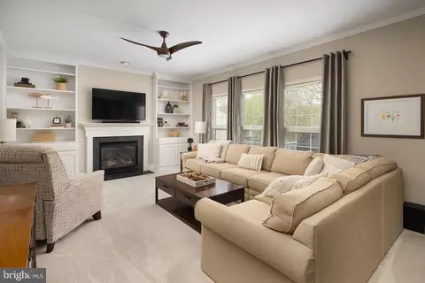 Living - 7658 Bexhill Ct, Gainesville, VA 20155 photo 1 of 1
