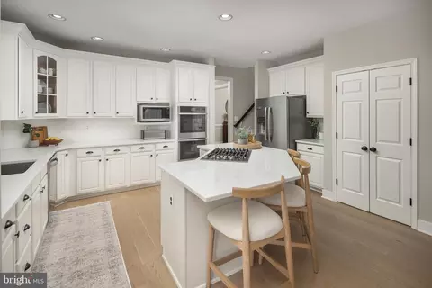 Kitchen - 7658 Bexhill Ct, Gainesville, VA 20155 photo 2 of 2