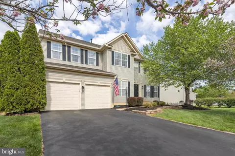 7658 Bexhill Ct, Gainesville, VA 20155