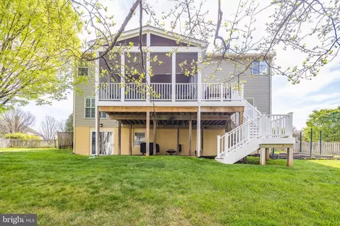 Exterior - 7658 Bexhill Ct, Gainesville, VA 20155 photo 8 of 15