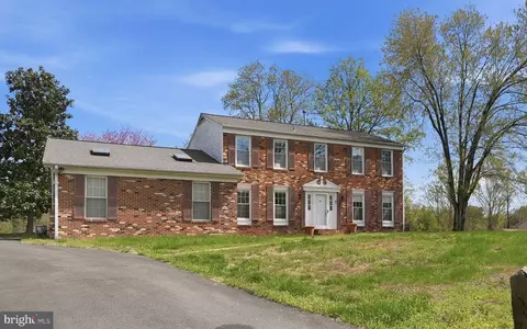 10757 Tullamore Ct, Manassas, VA 20111