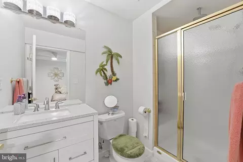 Bath - 17455 Kagera Dr, Dumfries, VA 22025 photo 3 of 5