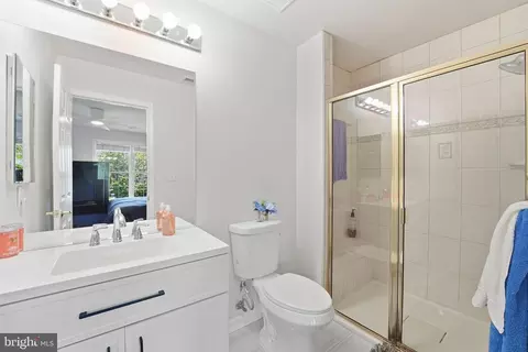Bath - 17455 Kagera Dr, Dumfries, VA 22025 photo 4 of 5