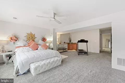 Bedroom - 17455 Kagera Dr, Dumfries, VA 22025 photo 8 of 9