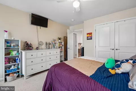 Bedroom - 12845 Hoadly Manor Dr, Manassas, VA 20112 photo 8 of 14