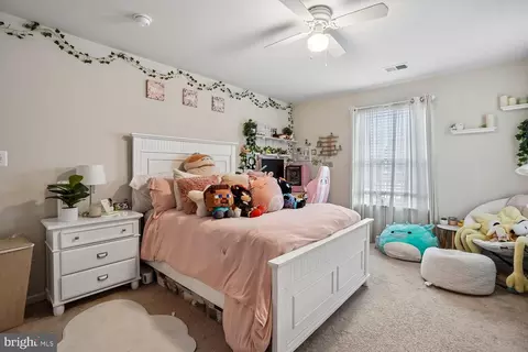 Bedroom - 12845 Hoadly Manor Dr, Manassas, VA 20112 photo 10 of 14