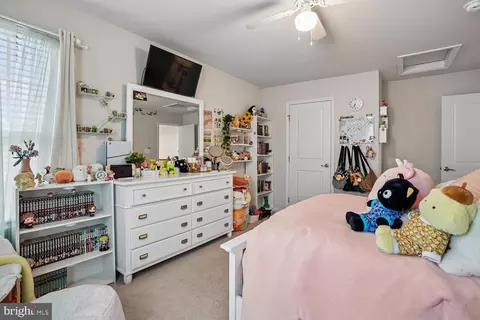 Bedroom - 12845 Hoadly Manor Dr, Manassas, VA 20112 photo 12 of 14