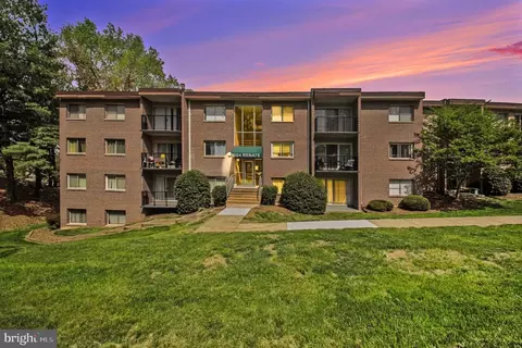 1604 Renate #T1, Woodbridge, VA 22191