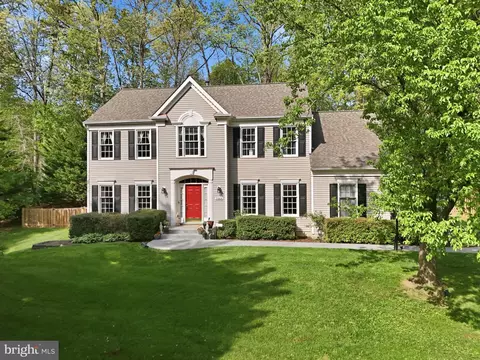 Exterior - 7864 Meadowgate Dr, Manassas, VA 20112 photo 4 of 11