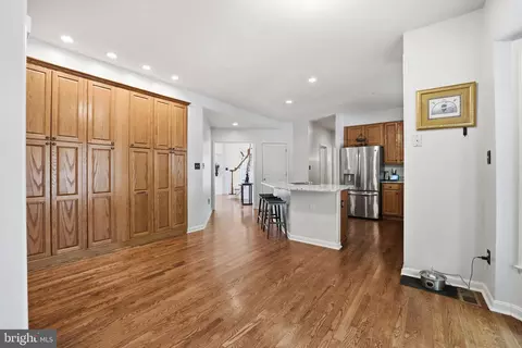 Entry Way - 7864 Meadowgate Dr, Manassas, VA 20112 photo 2 of 7