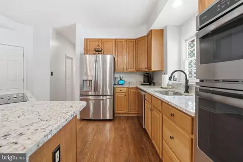 Kitchen - 7864 Meadowgate Dr, Manassas, VA 20112 photo 2 of 6