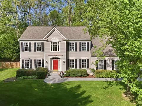 7864 Meadowgate Dr, Manassas, VA 20112