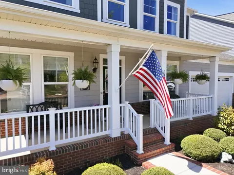 17942 Woods View Dr, Dumfries, VA 22026
