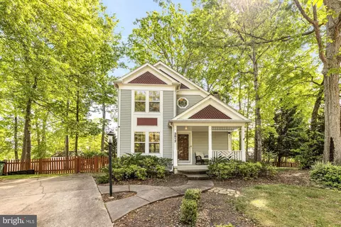 3517 Soffit Pl, Woodbridge, VA 22192