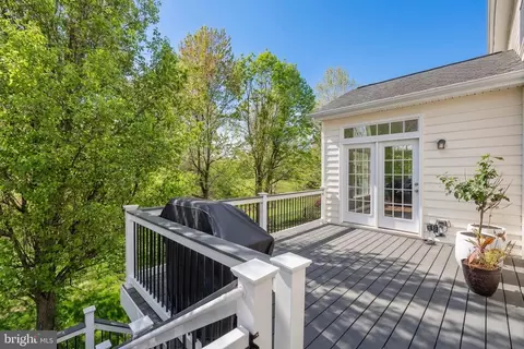 Exterior - 14189 Clatterbuck Loop, Gainesville, VA 20155 photo 4 of 9
