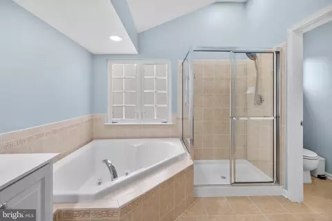 Bath - 14189 Clatterbuck Loop, Gainesville, VA 20155 photo 2 of 4