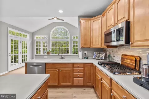 Kitchen - 14189 Clatterbuck Loop, Gainesville, VA 20155 photo 6 of 6