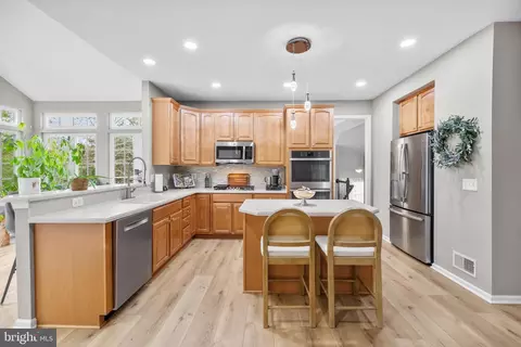 Kitchen - 14189 Clatterbuck Loop, Gainesville, VA 20155 photo 2 of 6