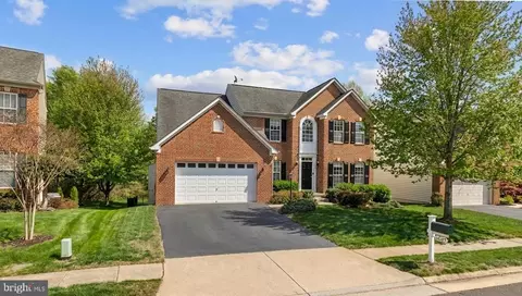 Exterior - 14189 Clatterbuck Loop, Gainesville, VA 20155 photo 2 of 9