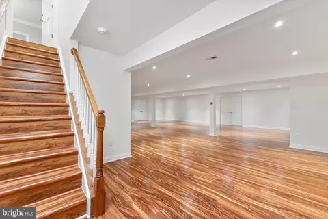 Entry Way - 12868 Paddle Wheel Ct, Manassas, VA 20112 photo 4 of 5