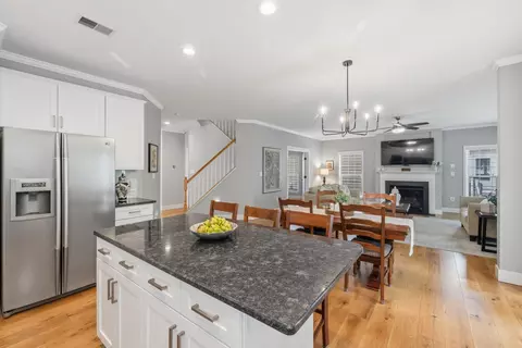 Kitchen - 14247 Murphy Ter, Gainesville, VA 20155 photo 4 of 4