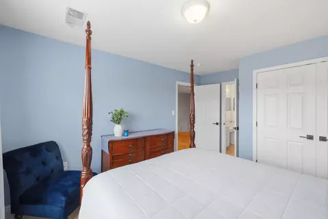 Bedroom - 14247 Murphy Ter, Gainesville, VA 20155 photo 7 of 9