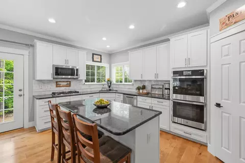 Kitchen - 14247 Murphy Ter, Gainesville, VA 20155 photo 2 of 4