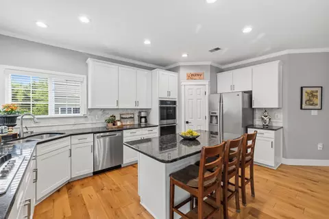Kitchen - 14247 Murphy Ter, Gainesville, VA 20155 photo 1 of 4