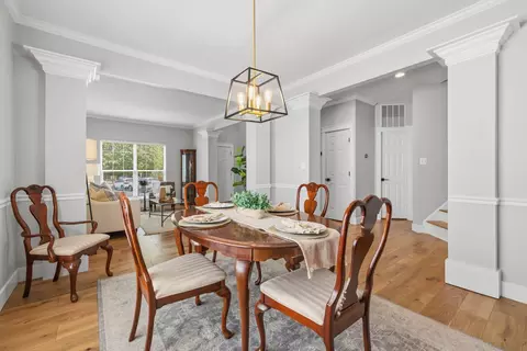 Dining - 14247 Murphy Ter, Gainesville, VA 20155 photo 3 of 4