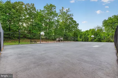 Exterior - 8084 Station Rd, Manassas, VA 20111 photo 11 of 15