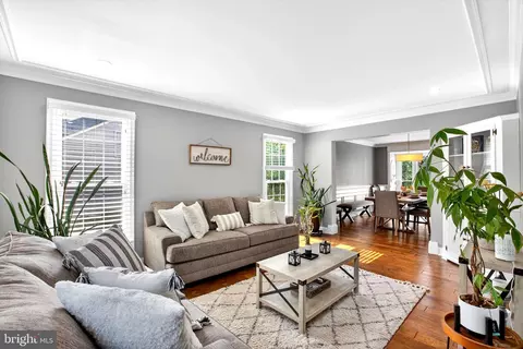Living - 8084 Station Rd, Manassas, VA 20111 photo 2 of 3