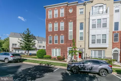 14501 Barkham Dr, Woodbridge, VA 22191