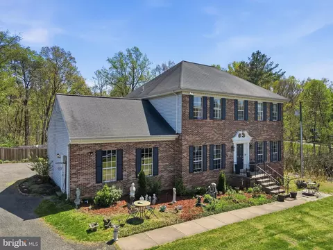 Exterior - 9991 Suheil Rd, Manassas, VA 20111 photo 3 of 15