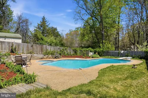 Exterior - 9991 Suheil Rd, Manassas, VA 20111 photo 7 of 15