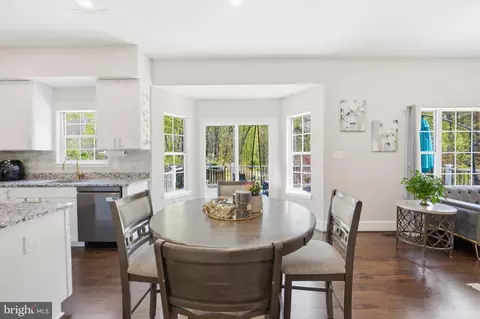 Dining - 9991 Suheil Rd, Manassas, VA 20111 photo 4 of 4