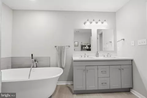 Bath - 9991 Suheil Rd, Manassas, VA 20111 photo 2 of 4