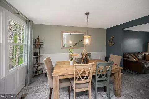 Dining - 15744 Vista Dr, Dumfries, VA 22025 photo 2 of 2