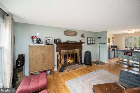 Living - 15744 Vista Dr, Dumfries, VA 22025 photo 1 of 1