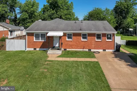 Exterior - 9444 Lafayette Ave, Manassas, VA 20109 photo 2 of 4