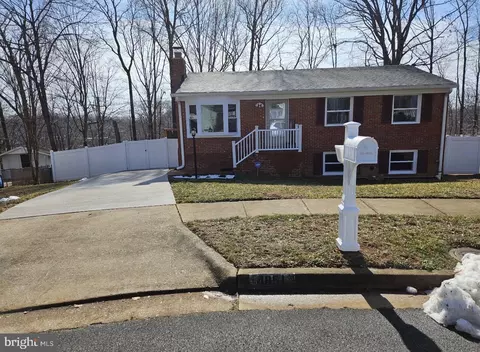 4851 Langer Ln, Woodbridge, VA 22193
