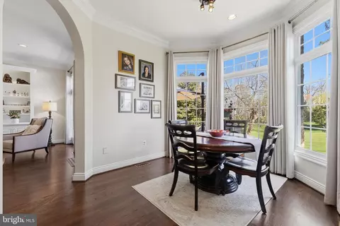 Dining - 8306 Roxborough Loop, Gainesville, VA 20155 photo 4 of 5