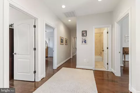 Entry Way - 8306 Roxborough Loop, Gainesville, VA 20155 photo 11 of 15