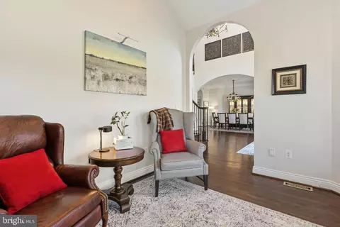 Entry Way - 8306 Roxborough Loop, Gainesville, VA 20155 photo 3 of 15