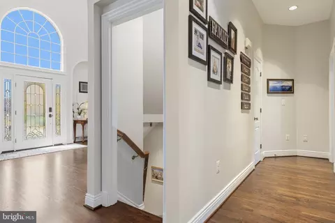 Entry Way - 8306 Roxborough Loop, Gainesville, VA 20155 photo 8 of 15