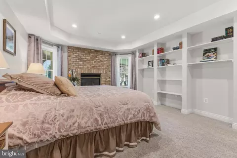 Bedroom - 8306 Roxborough Loop, Gainesville, VA 20155 photo 15 of 16