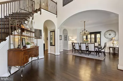 Entry Way - 8306 Roxborough Loop, Gainesville, VA 20155 photo 5 of 15